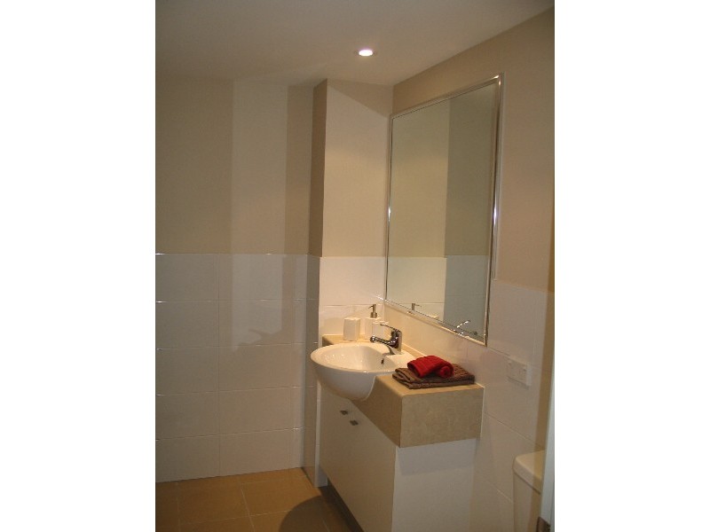 9/24-26 Parker Street, Labrador QLD 4215