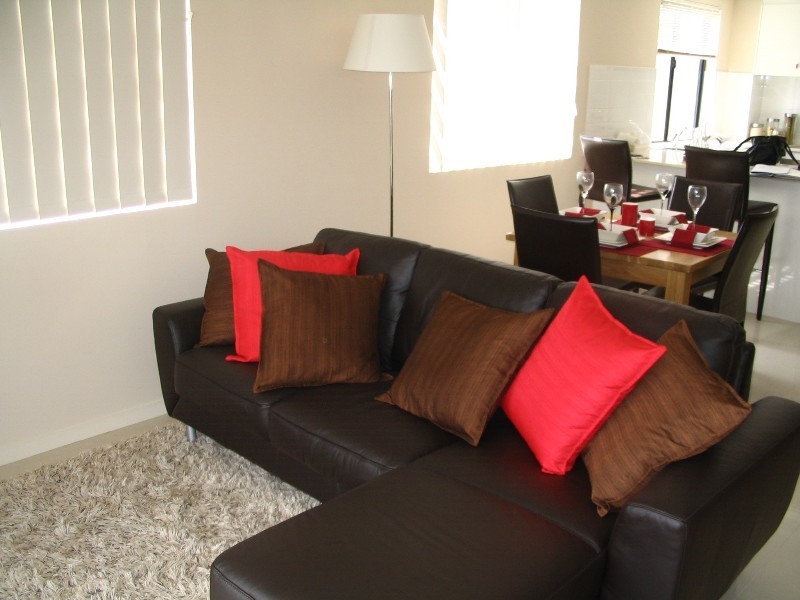 9/24-26 Parker Street, Labrador QLD 4215