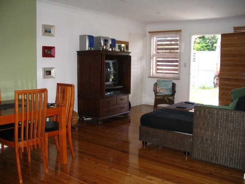 17 Geoffrey Avenue, Southport QLD 4215
