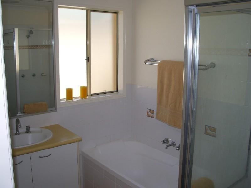 35 Respall Way, Arundel QLD 4214