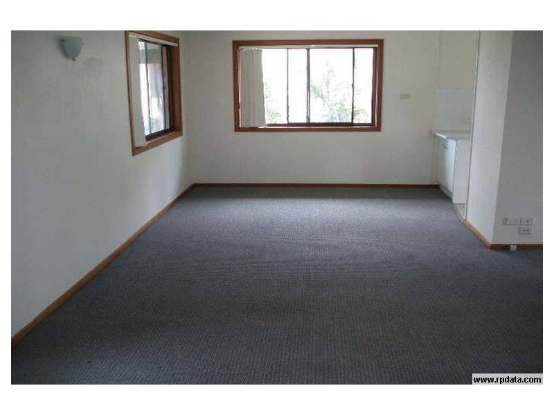 296 Bayview Street, Hollywell QLD 4216