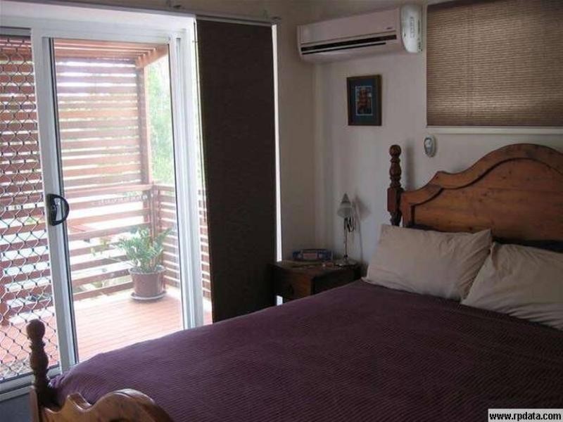 79 Kumbari Close, Southport QLD 4215