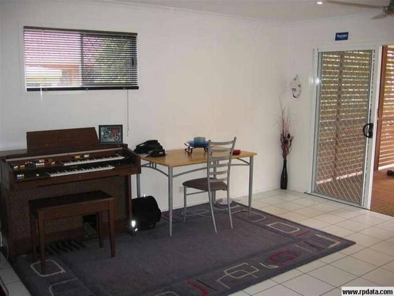 79 Kumbari Close, Southport QLD 4215