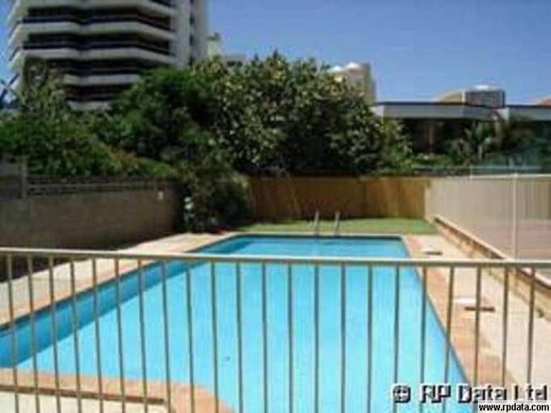 17/15 Pacific Street, Main Beach QLD 4217