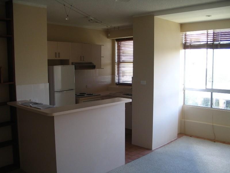 17/15 Pacific Street, Main Beach QLD 4217