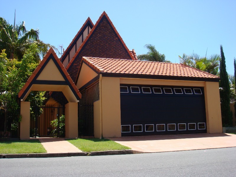 3 Dirk Hartog Place, Paradise Point QLD 4216