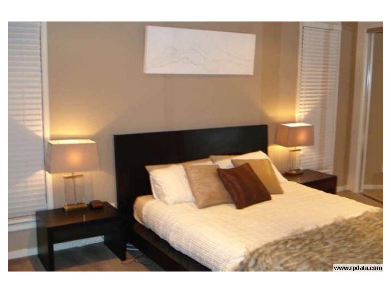 12 Brooke Avenue, Southport QLD 4215