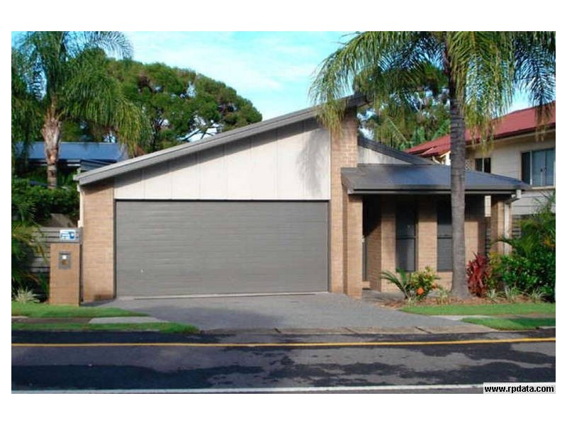 12 Brooke Avenue, Southport QLD 4215