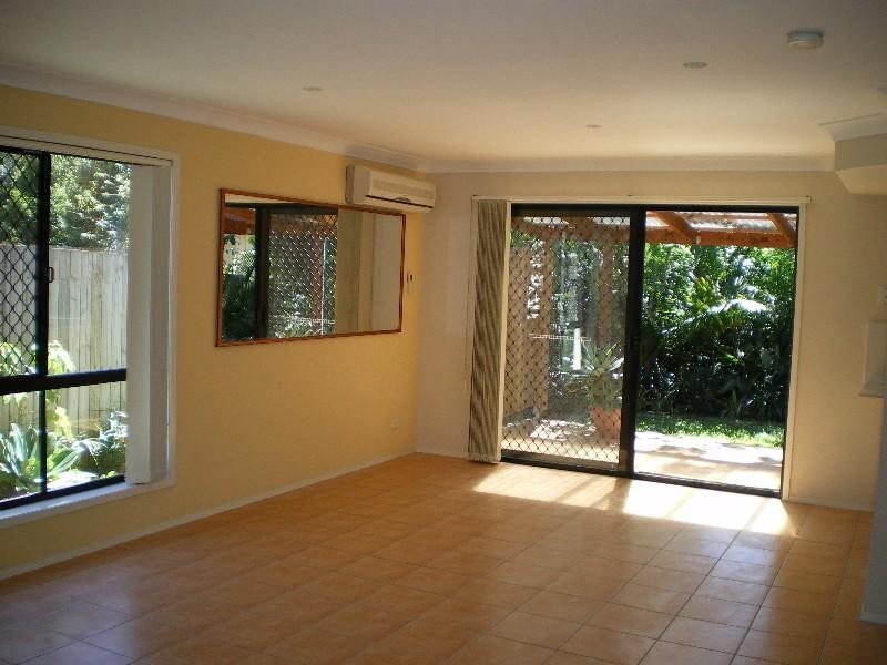 3/125 Pohlman Street, Southport QLD 4215