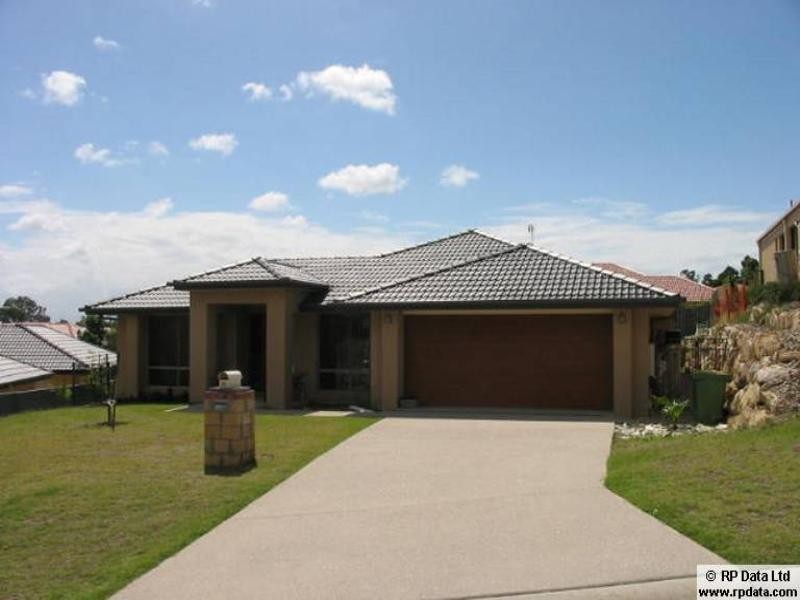 43 Nottinghill Gate Drive, Arundel QLD 4214