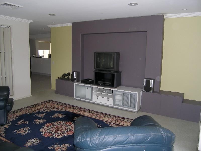 36 Fitzalan Circuit, Arundel QLD 4214