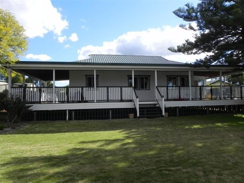 9 Steele, Pittsworth QLD 4356