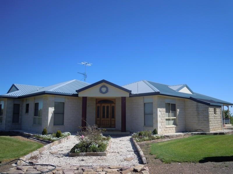 6388 Gore Highway, Pittsworth QLD 4356