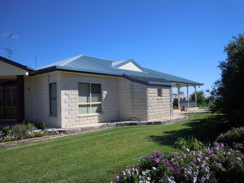 6388 Gore Highway, Pittsworth QLD 4356