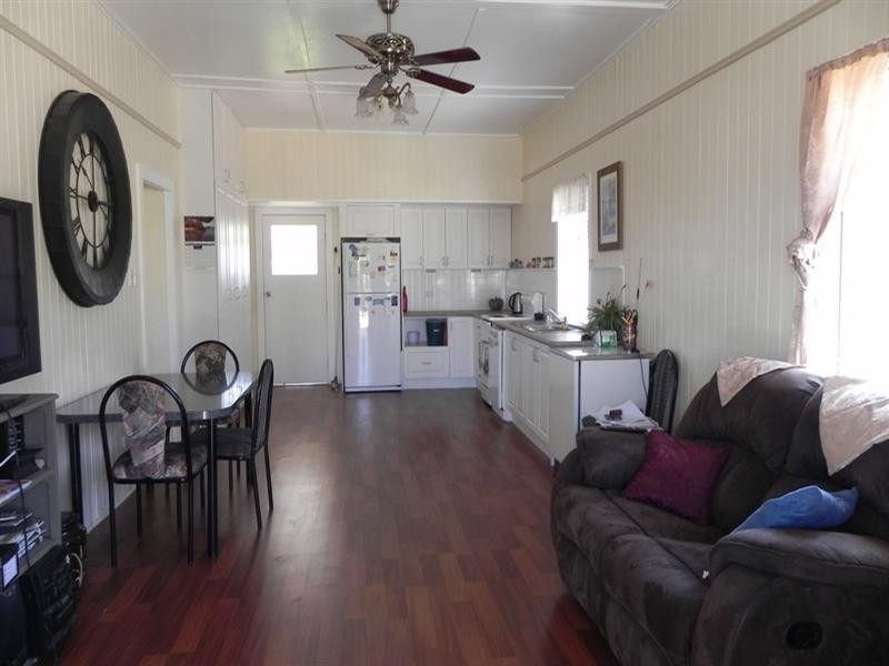 5 Short Street, Southbrook QLD 4363