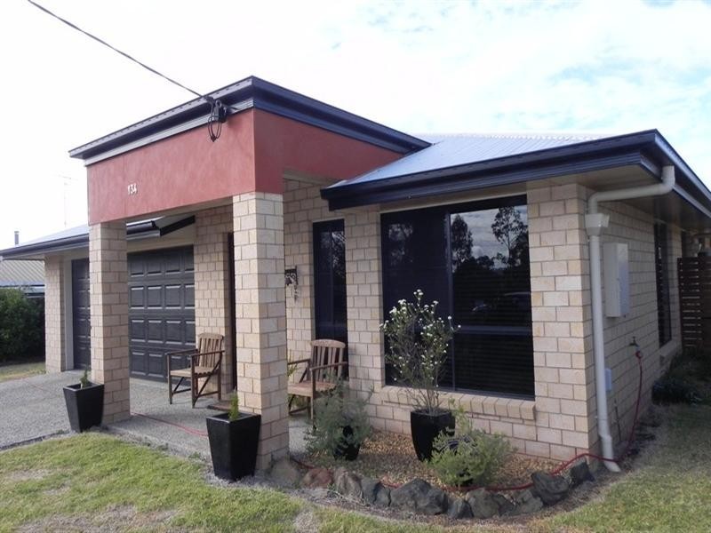 134 Hill Street, Pittsworth QLD 4356