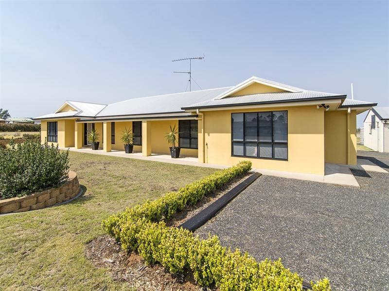 65 Bunkers Hills School Road, Westbrook QLD 4350