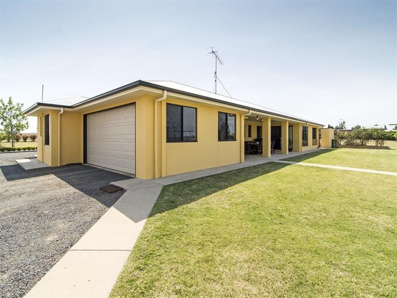 65 Bunkers Hills School Road, Westbrook QLD 4350