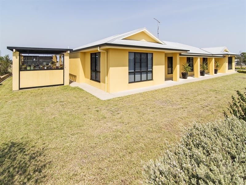 65 Bunkers Hills School Road, Westbrook QLD 4350