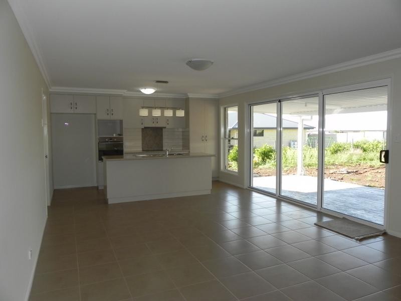 4 Hain Close, Pittsworth QLD 4356