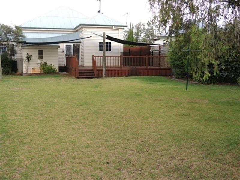 49 Hume Street, Pittsworth QLD 4356