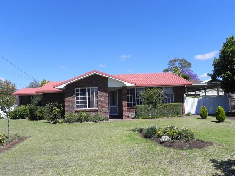 2 White, Pittsworth QLD 4356
