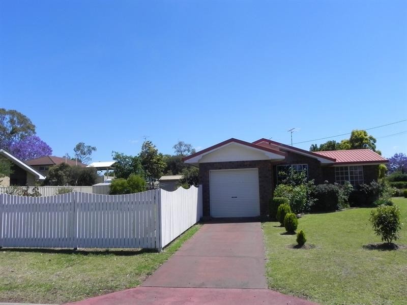 2 White, Pittsworth QLD 4356