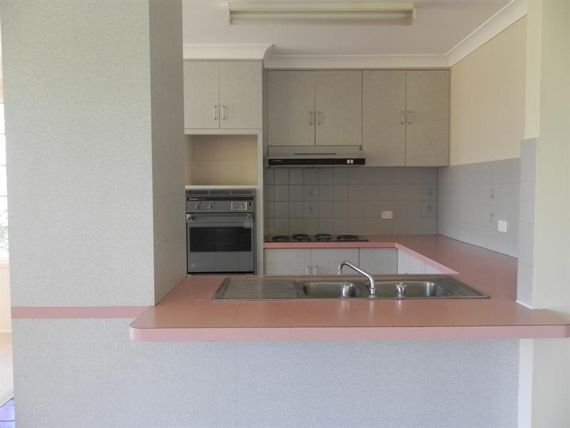 2 White, Pittsworth QLD 4356