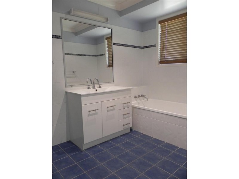 2 White, Pittsworth QLD 4356