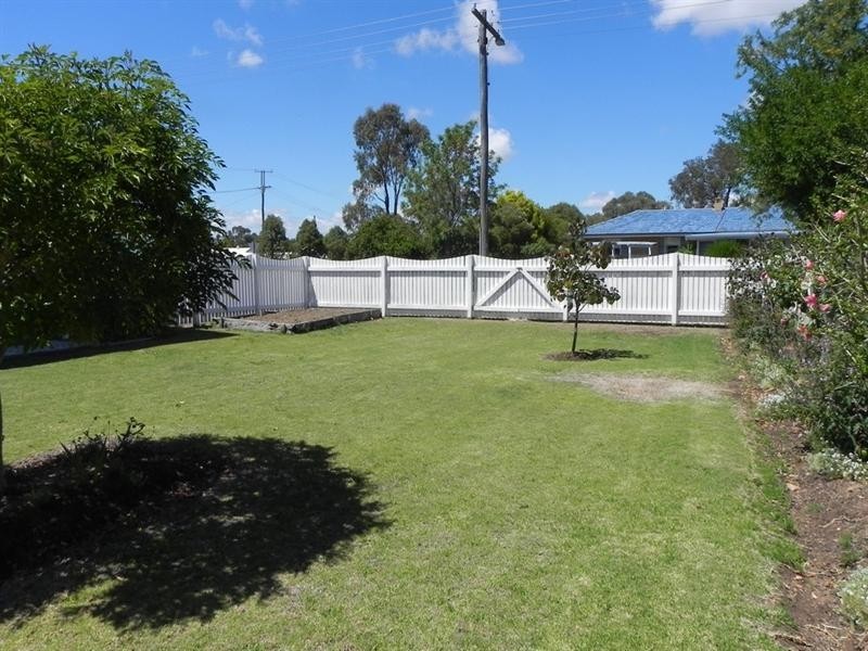 2 White, Pittsworth QLD 4356
