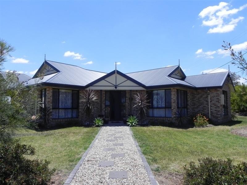 1 Grange Drive, Pittsworth QLD 4356