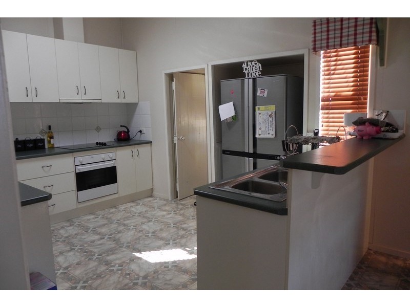 7 Lola Avenue, Millmerran QLD 4357