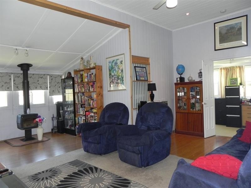 17 Young, Pittsworth QLD 4356