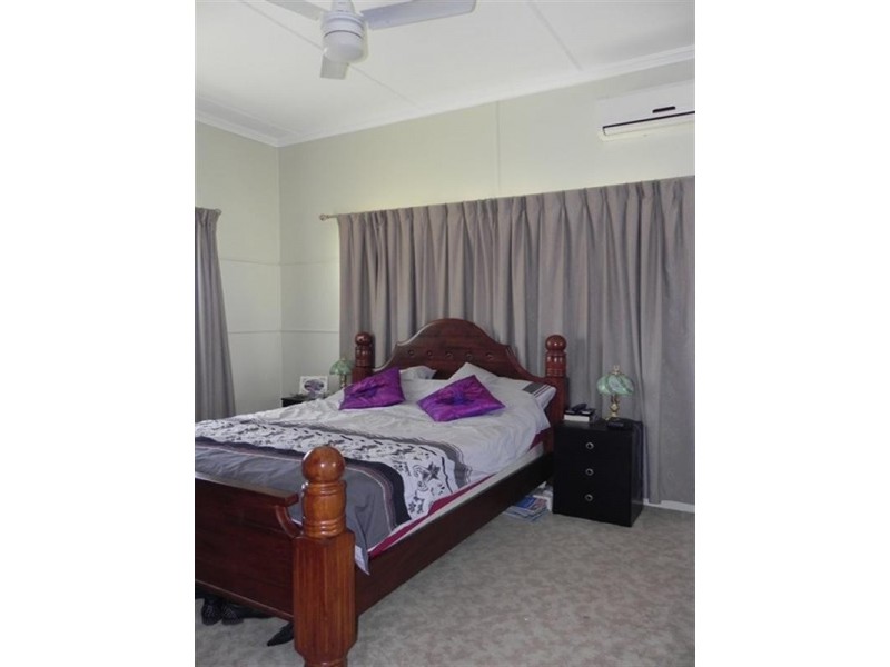 17 Young, Pittsworth QLD 4356