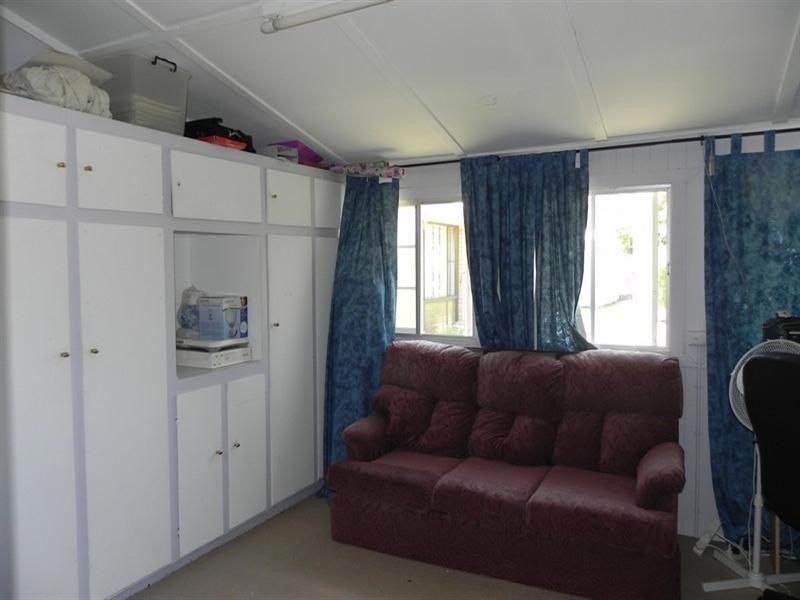 17 Young, Pittsworth QLD 4356