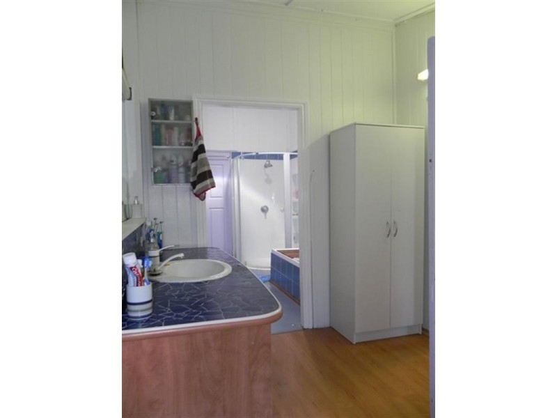 17 Young, Pittsworth QLD 4356