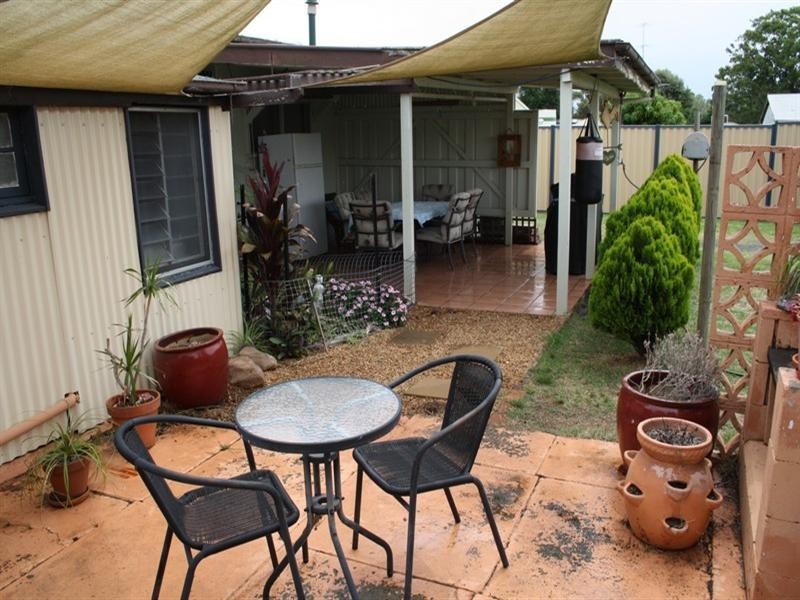 17 Young, Pittsworth QLD 4356