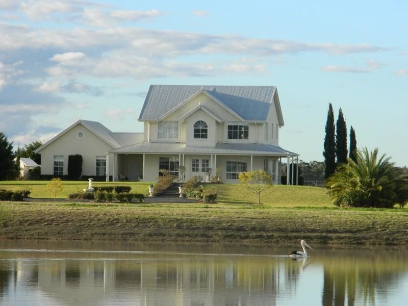 13272 Warrego Highway, Jondaryan QLD 4403