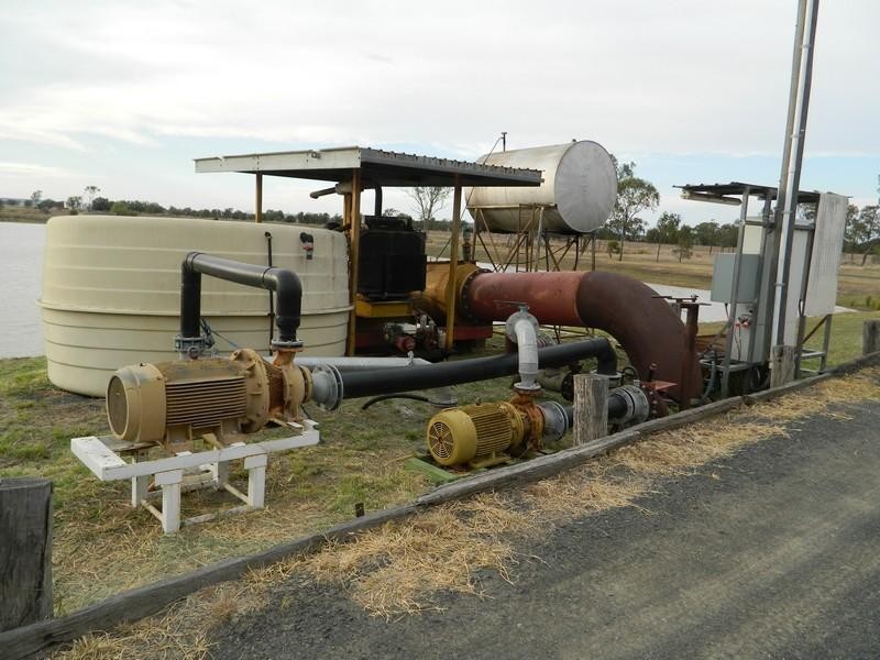 13272 Warrego Highway, Jondaryan QLD 4403