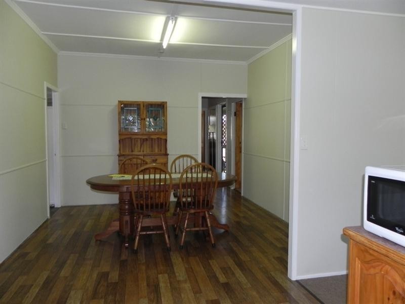 8 Edward, Pittsworth QLD 4356