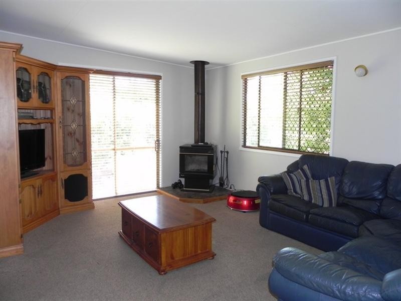 8 Edward, Pittsworth QLD 4356