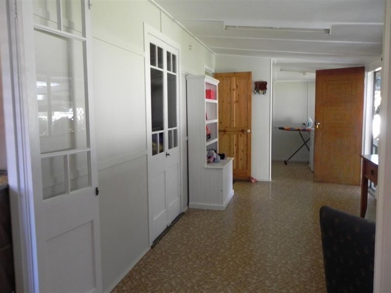 8 Edward, Pittsworth QLD 4356