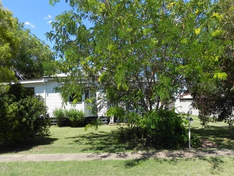 8 Edward, Pittsworth QLD 4356