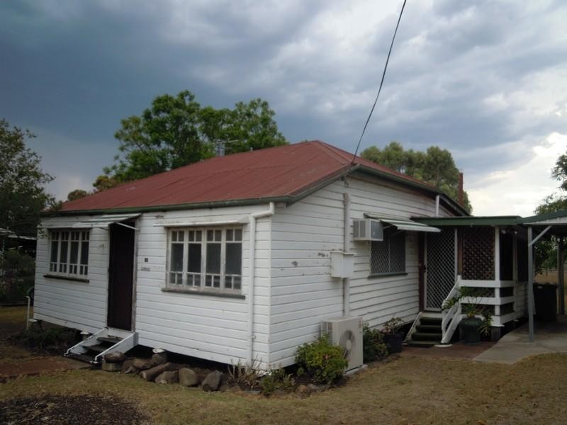 39 King Street, Clifton QLD 4361