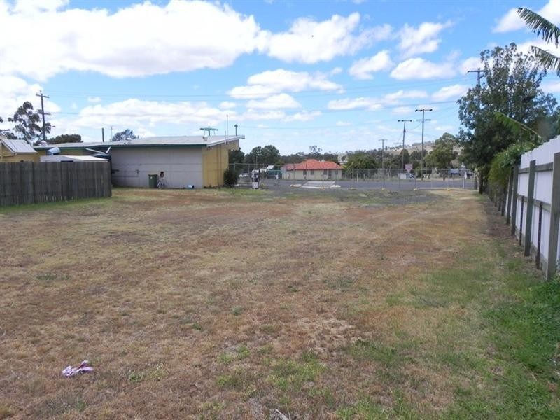 74 OShea Avenue, Southbrook QLD 4363
