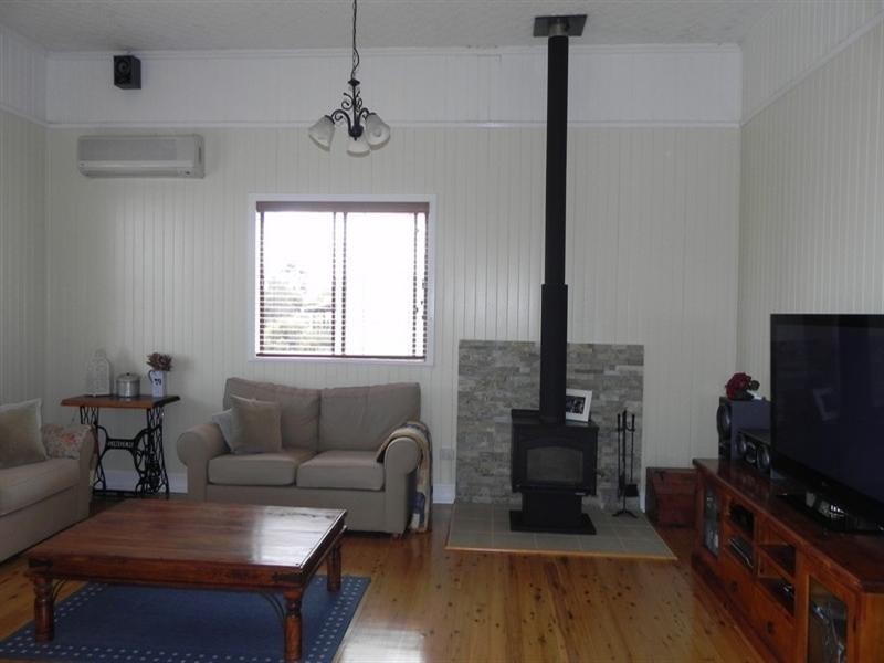 42 OShea Avenue, Southbrook QLD 4363