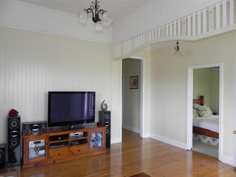 42 OShea Avenue, Southbrook QLD 4363