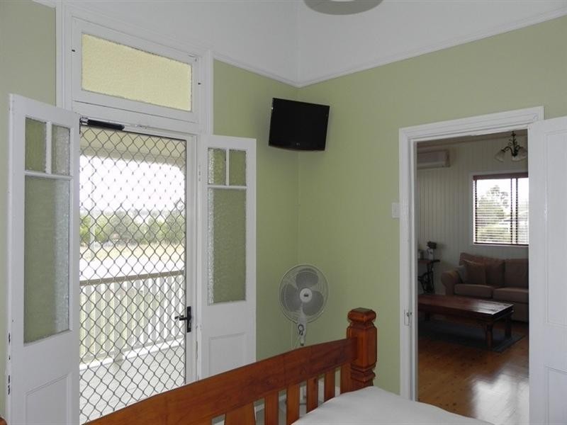 42 OShea Avenue, Southbrook QLD 4363