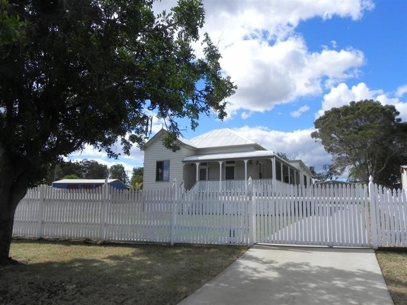 42 OShea Avenue, Southbrook QLD 4363