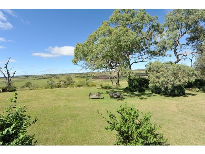 388 Berghofers Road, Athol QLD 4350